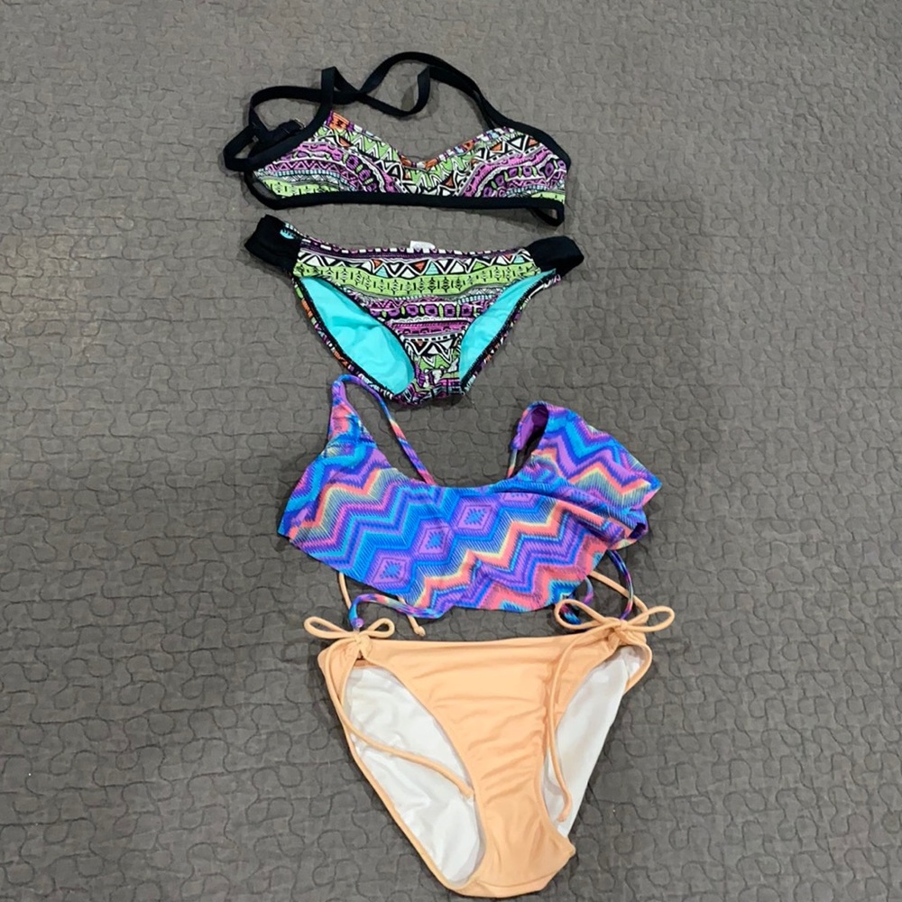 2 bikinis small